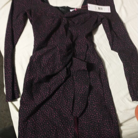 Dress - Picture 1 of 1